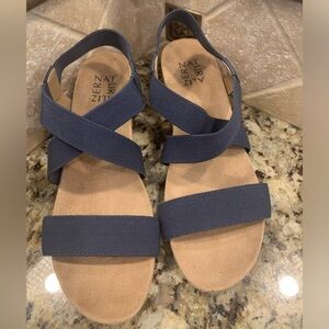 Naturalizer wedge sandals size 9